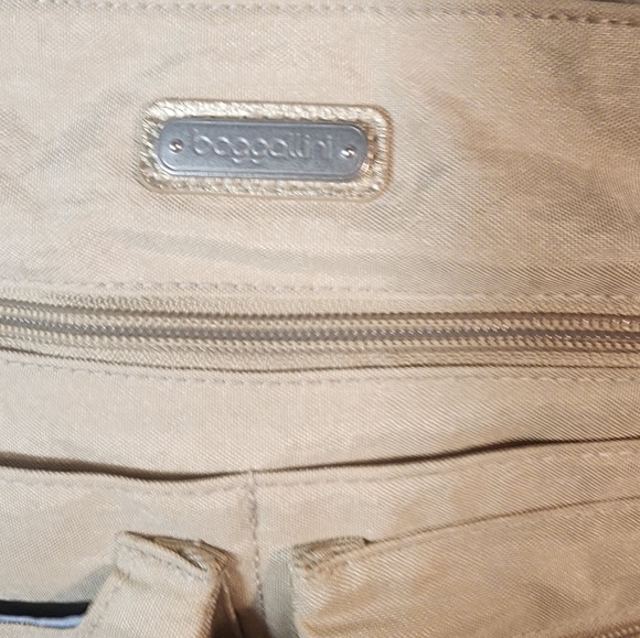 NWOT Baggallini Everyday Tote with Phone Case - Picture 4 of 8